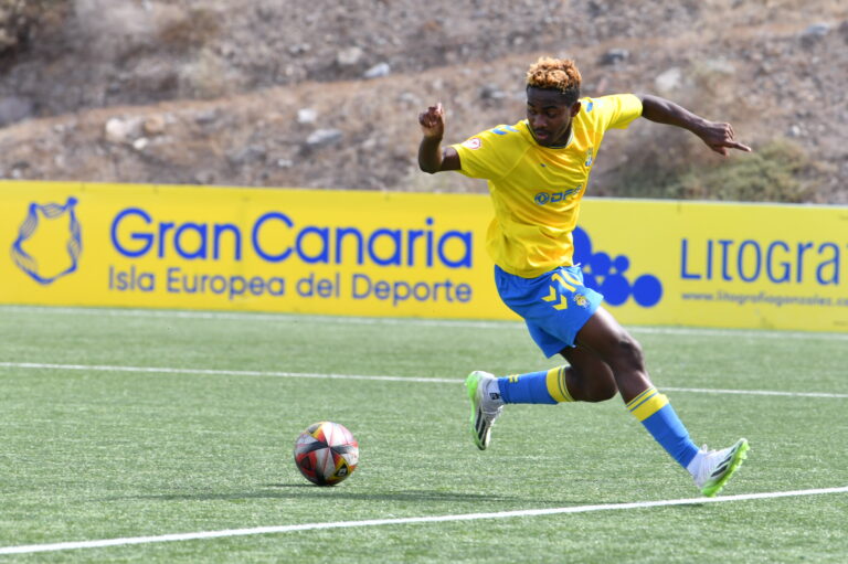 La Inspiradora Trayectoria de Aboubacar Bassinga: De la Inmigración al Fútbol Profesional