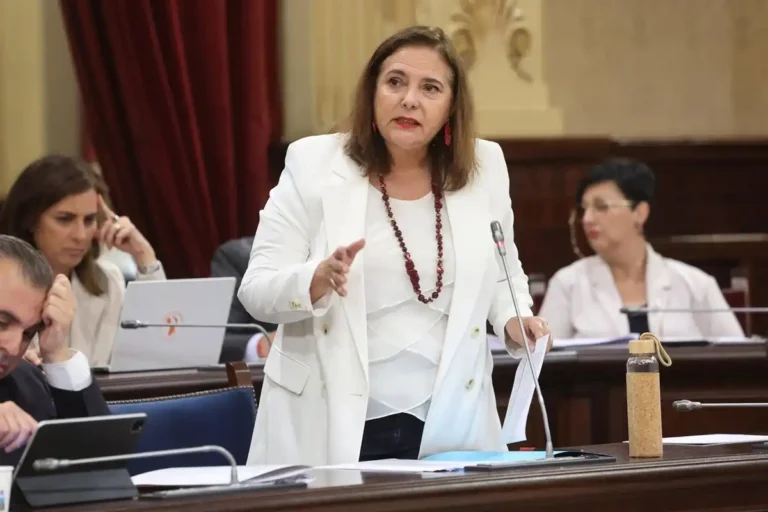 Baleares Implementa Registro de Sanitarios Objetores al Aborto: Controversias y Reacciones