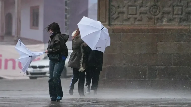 Ceuta en Alerta: Impacto de las Fuertes Lluvias y Vientos