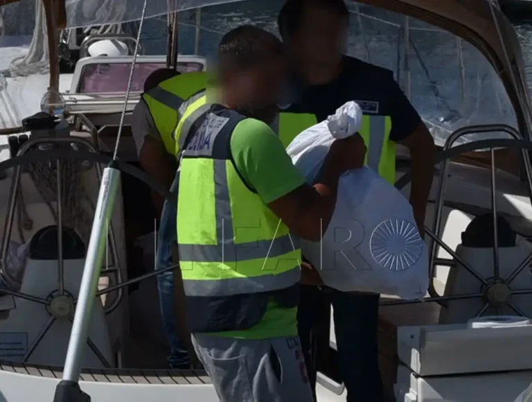 Detenidos dos tripulantes con 100 kilos de hachís en velero en Ceuta