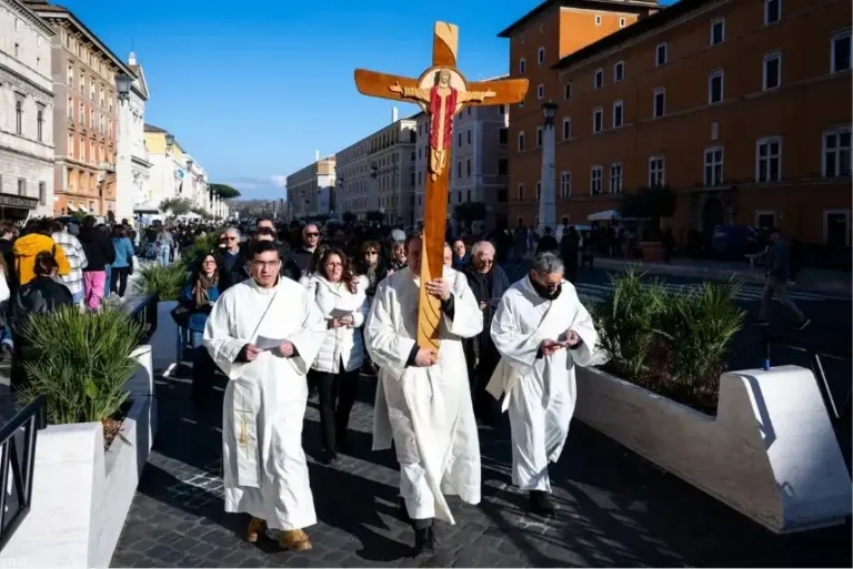 El Diaconado Femenino en la Iglesia Católica: Un Debate en Curso