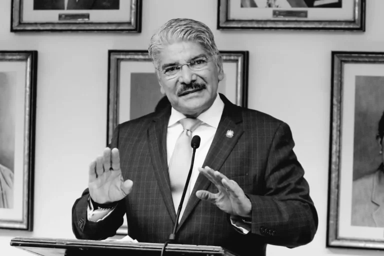 El Escándalo de Norman Quijano: Corrupción y Pactos con Pandillas en El Salvador