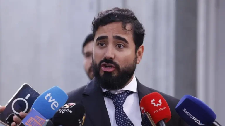El Eurodiputado Alvise Pérez en el Ojo del Huracán: Acusaciones de Acoso y su Estrategia Electoral