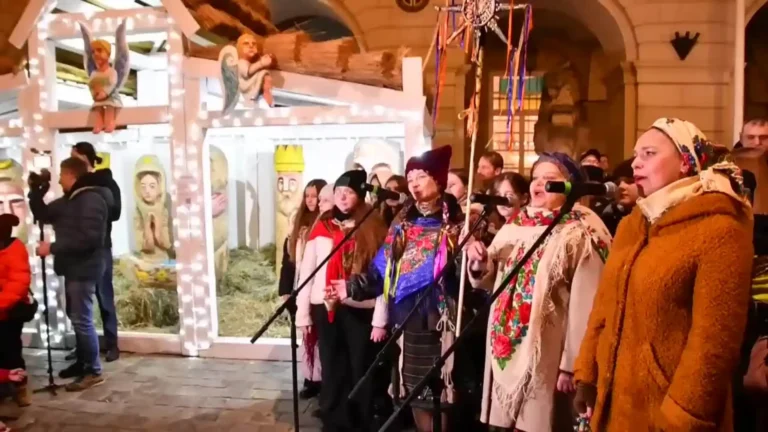 El espíritu navideño en tiempos de guerra: Leópolis resiste