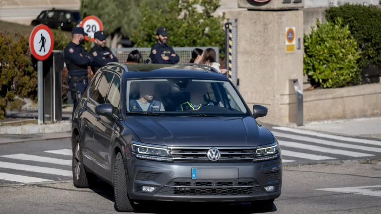 Investigación sobre Plus Ultra: Detenciones y Acusaciones de Blanqueo de Capitales