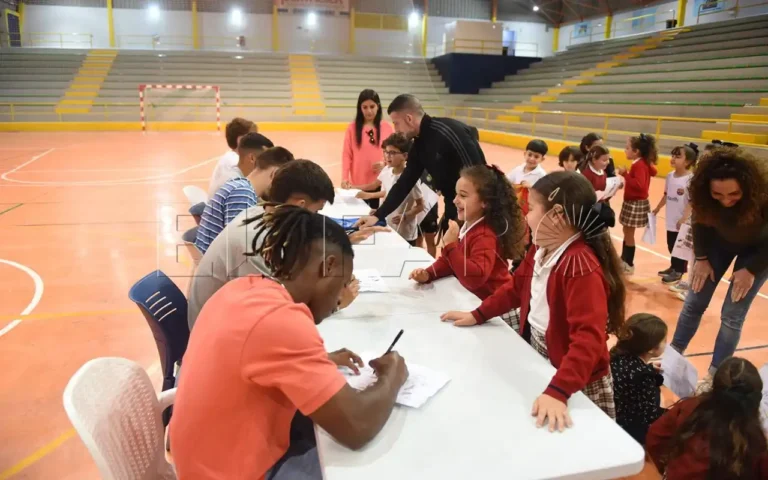 La Fundación AD Ceuta FC y Cepaim: Uniendo Fuerzas por la Inclusión Social