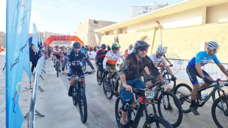 La Tercera Edición de la ‘Hércules Bike Race’ Reúne a Ciclistas de Todas las Edades en Ceuta