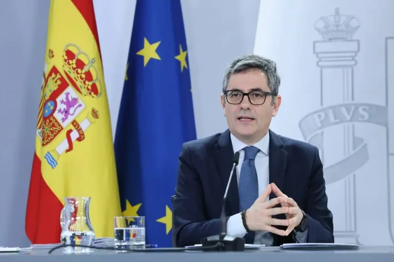 Nuevas Regulaciones del Gobierno sobre Rectificaciones en Medios e Influencers