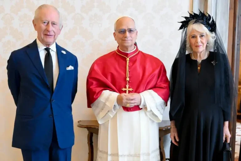 Un Encuentro Histórico: Carlos III y el Papa León XIV en el Vaticano