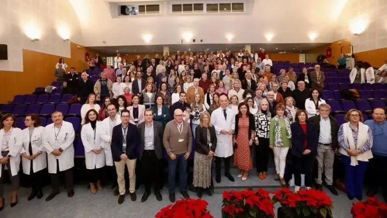 Un Homenaje Emotivo a los Jubilados del Hospital Reina Sofía de Córdoba