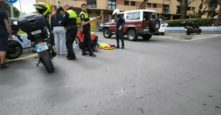 Accidente de tráfico en Ceuta: motorista herido en rotonda de Puertas del Campo